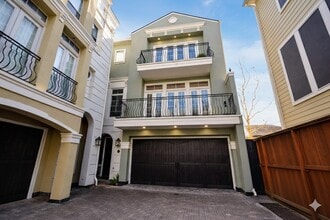 Building Photo - 1818 Binz St