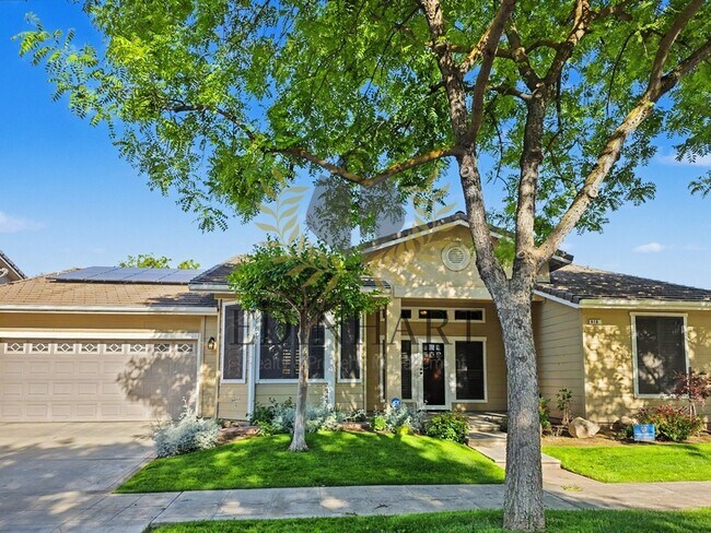 Foto del edificio - 818 S Apple Ave