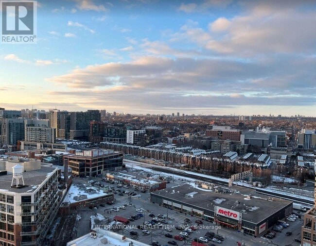 Photo du bâtiment - 135-1135 E Liberty St