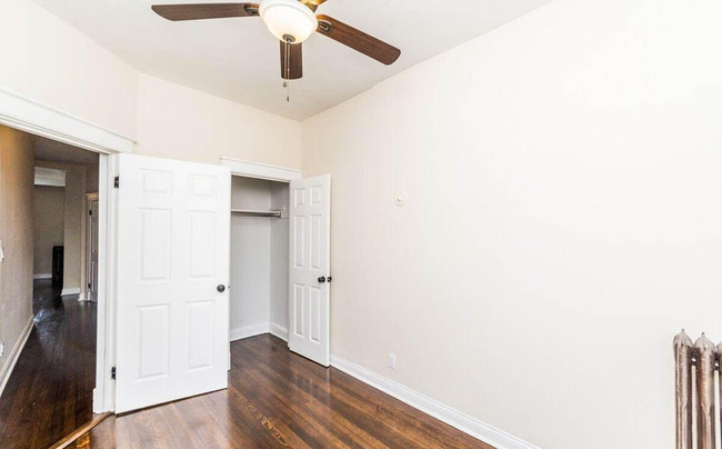 Building Photo - 5445 S Harper Ave