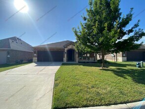 Building Photo - 5711 Blackstone Dr