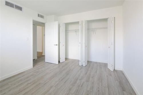 Foto del edificio - 13605 NE 3rd Ct