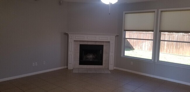 Building Photo - 114 W Running Wolf Trail