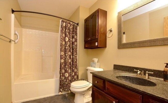 Building Photo - 6957 Chester Dr Unit E