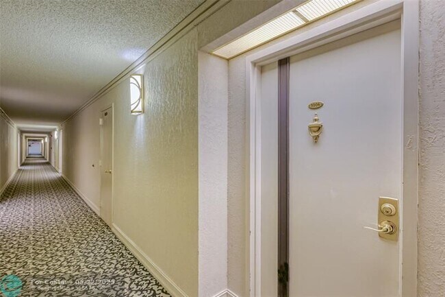 Foto del edificio - 1010 S Ocean Blvd