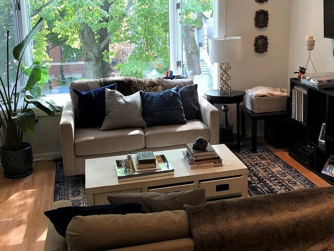 Foto del edificio - 1414 W Melrose St