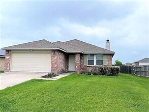 Building Photo - 714 Kinston Ct
