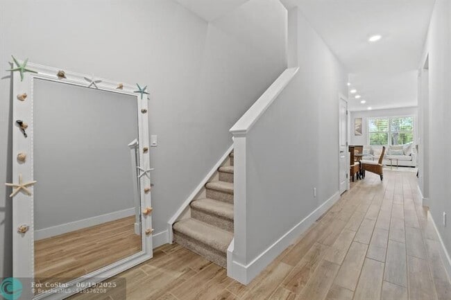 Building Photo - 245 Preserve Trl S
