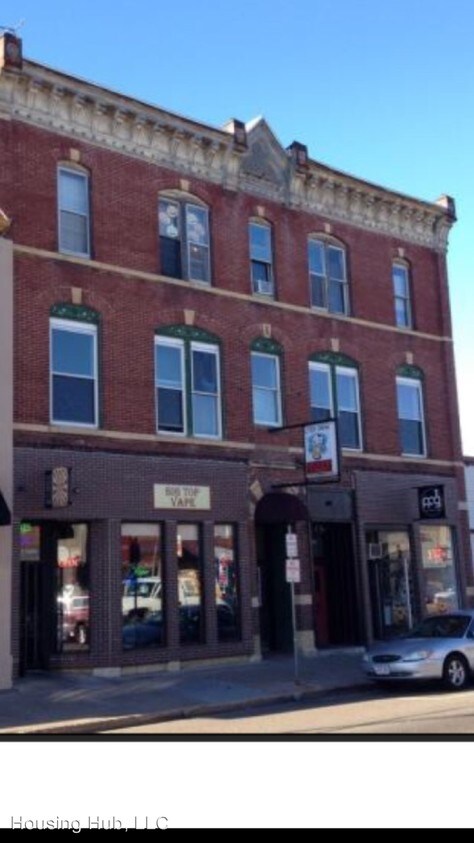 Building Photo - 123 1/2 S Main St