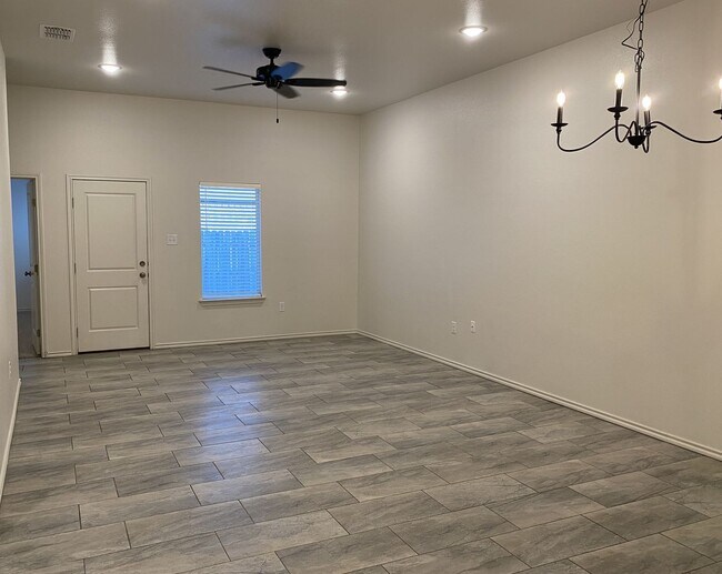 Foto del edificio - Don't miss out on this move in special of ...