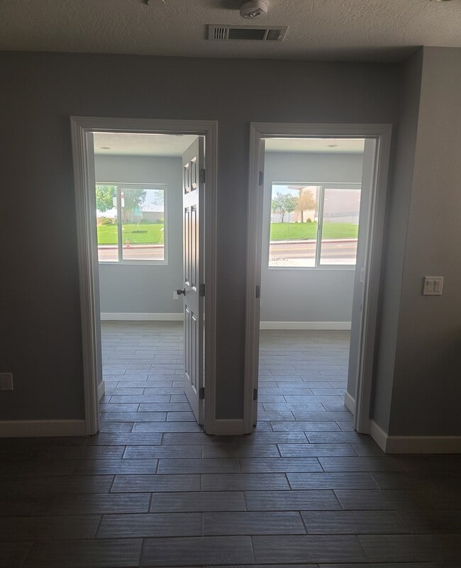Foto del edificio - 14842 Hopland St