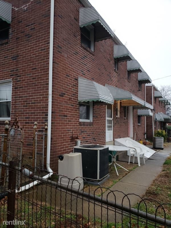 Building Photo - 3 br, 1 bath Townhome - 326 Prospect St