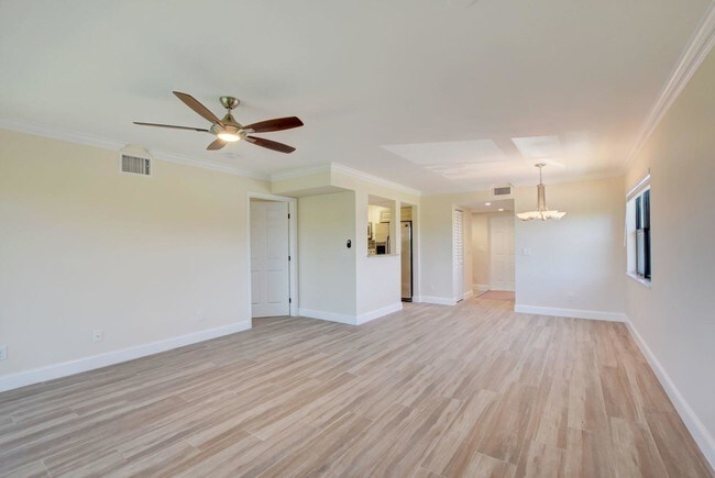 Building Photo - 85  Capri  B