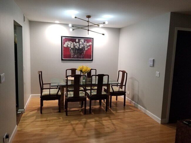 Foto del edificio - 735 Plum Tree Ct