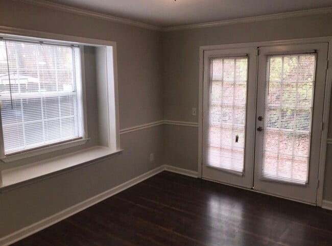 Building Photo - Nice and large 2 BR, 2.5 bath townhouse in Antioch, TN