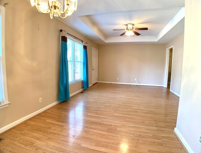 Foto del edificio - 763 Princeton Cir