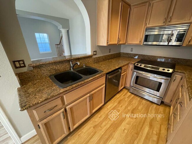 Building Photo - 4008 Eastwood Village Ln