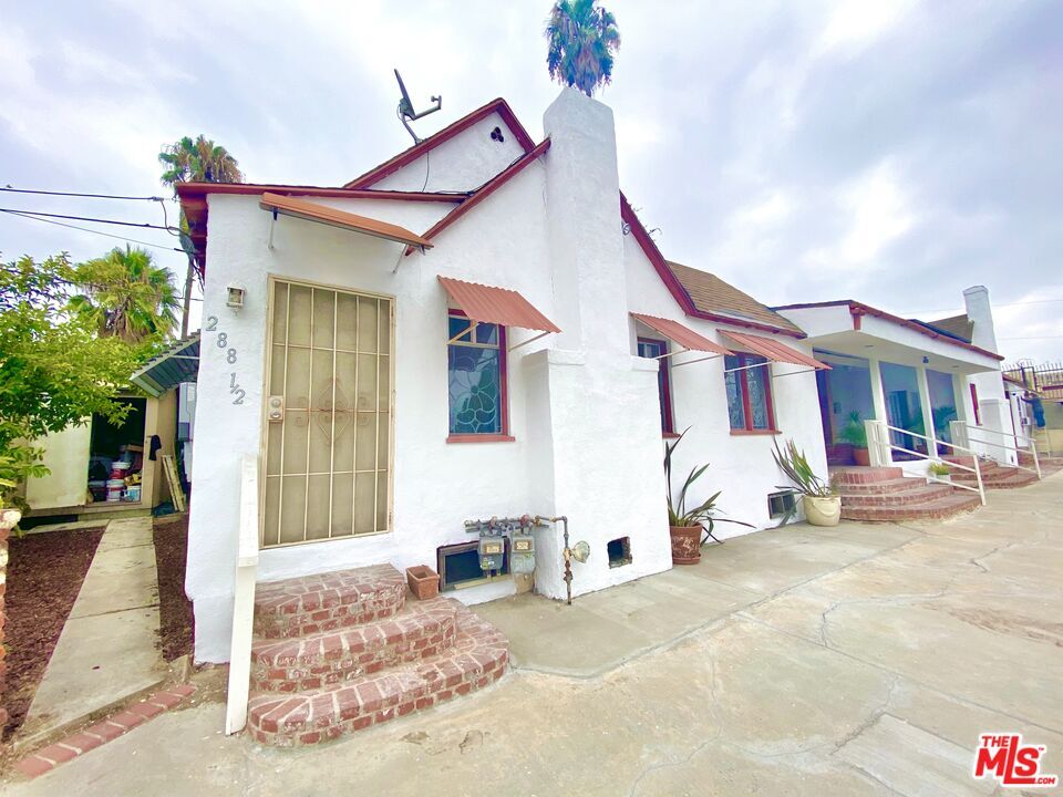 Foto principal - 288 S Coronado St