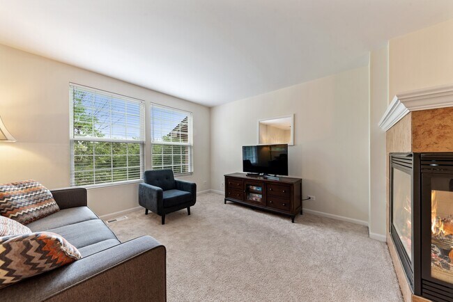 Foto del edificio - 1520 Bristol Ln