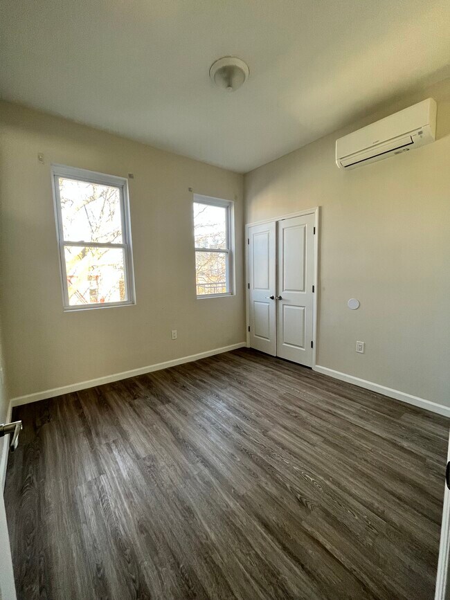 Fotografía del edificio - 129 Saint Pauls Ave