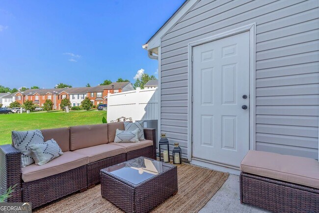 Foto del edificio - 1327 Hollenbeck Ln