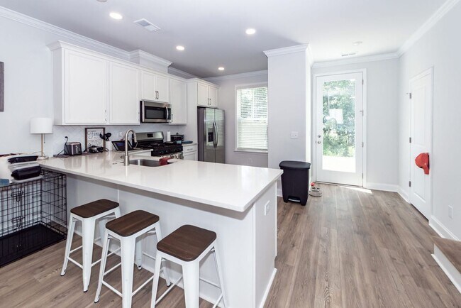 Foto del edificio - 531 Green Fern Dr