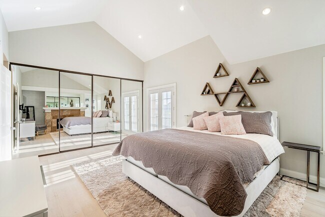 Foto del edificio - 815 W 15th St