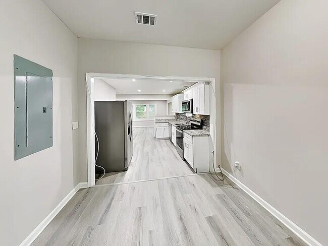 Foto del edificio - 2609 Hood Ave NW