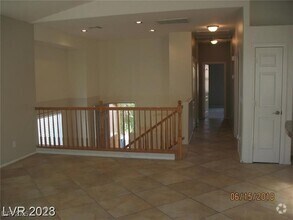 Building Photo - 5122 Echo Shire Ave