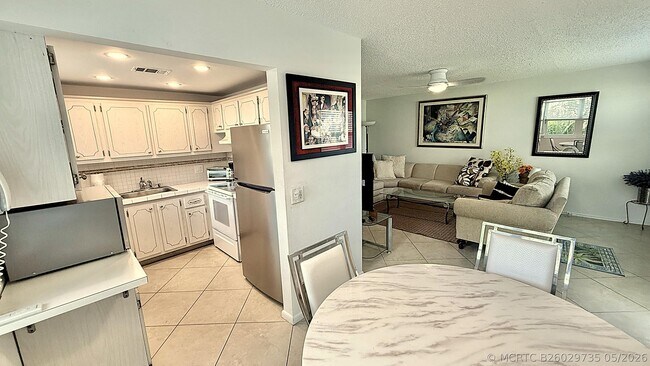Foto del edificio - 316 Markham Crescent