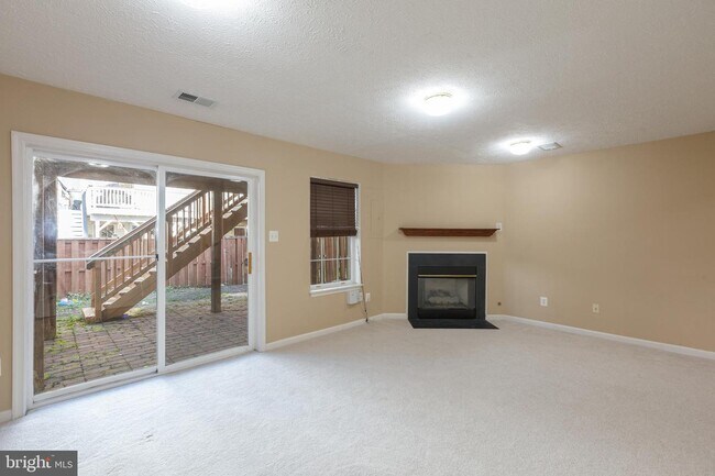 Building Photo - 2424 Wheat Meadow Cir