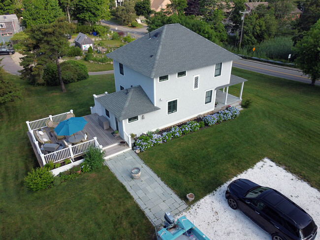 Foto del edificio - 351 Barlows Landing Rd