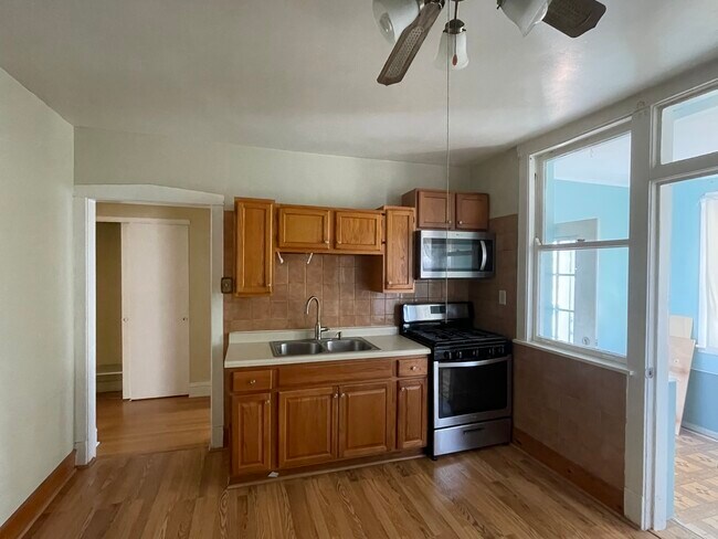 Foto del edificio - 4048 N Kilbourn Ave