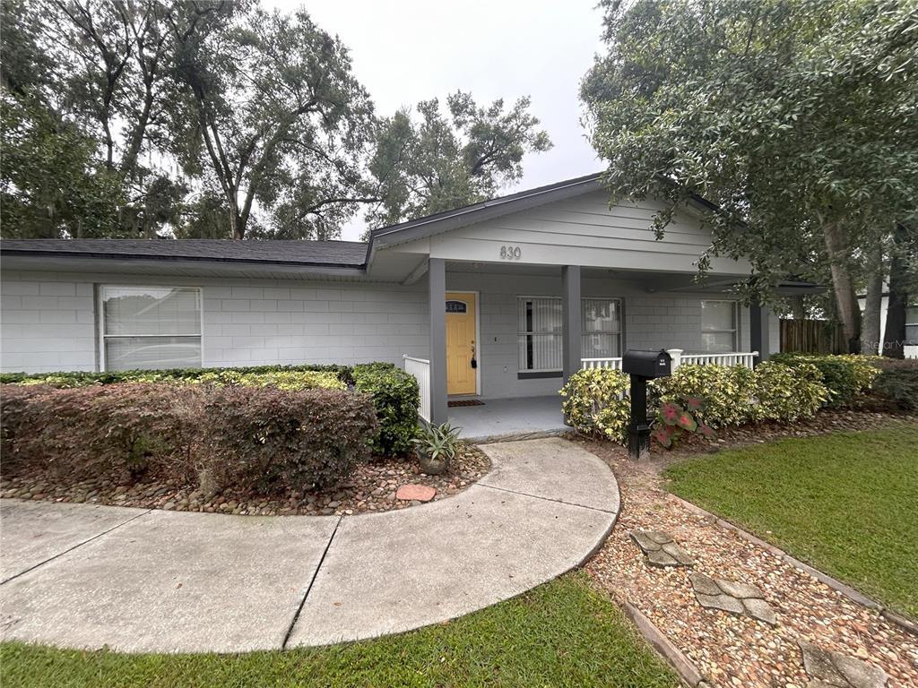 Foto principal - 830 Douglas Ave