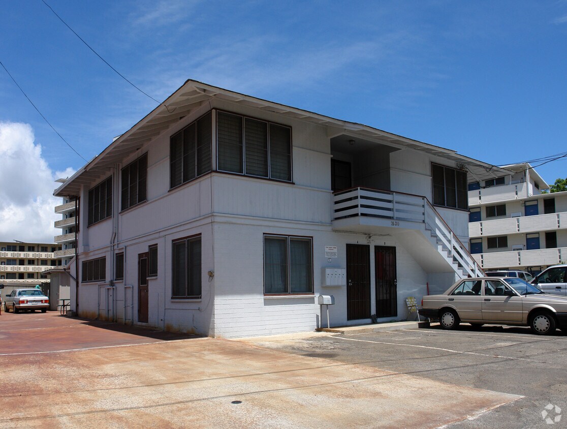 Building Photo - 2630 Maunawai Pl