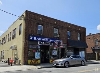 Building Photo - 480 Westbury Rd
