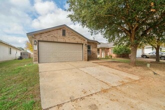 Building Photo - 3002 Crownover St