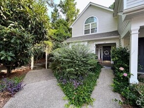 Building Photo - 6211 Wrightsville Ave