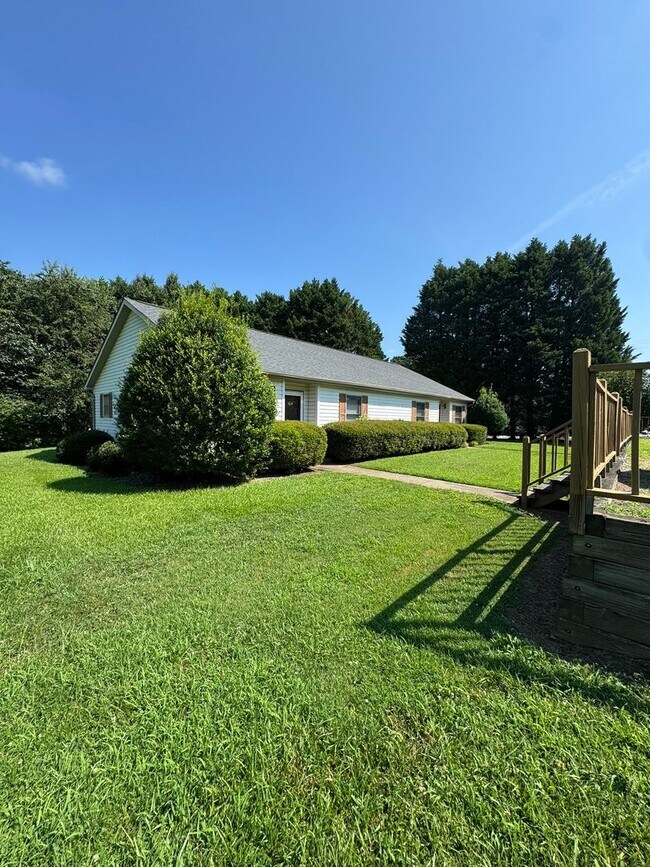 Building Photo - 104 Peninsula Pl Ln