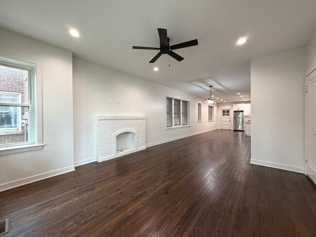 Foto del edificio - 1218 Maple Ave