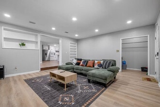 Building Photo - 218 Cactus St