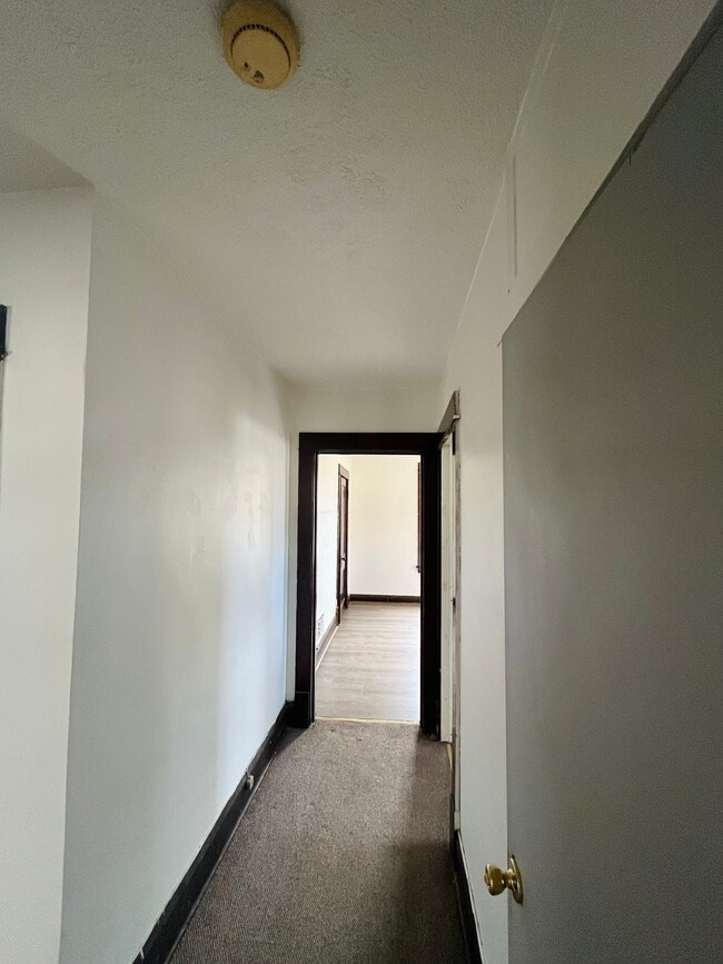Building Photo - 2601 Warwood Ave