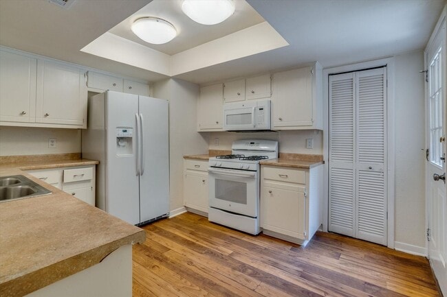 Building Photo - 3201 Twinberry Cove