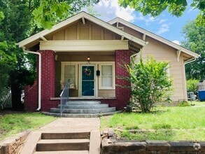 Building Photo - 1123 S Lewis Pl