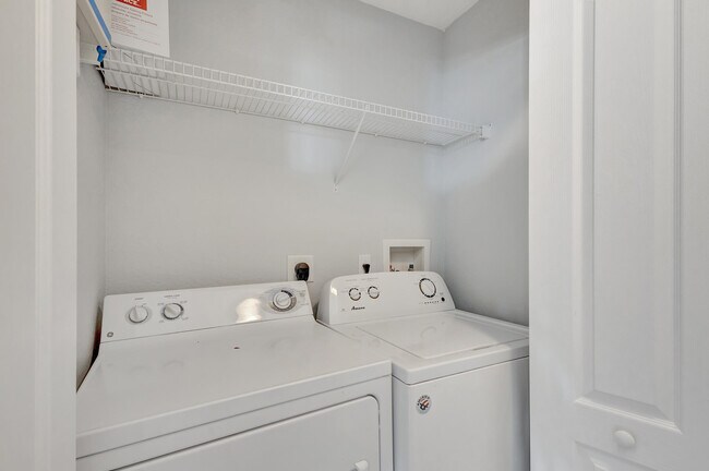 Building Photo - 11020 Legacy Dr