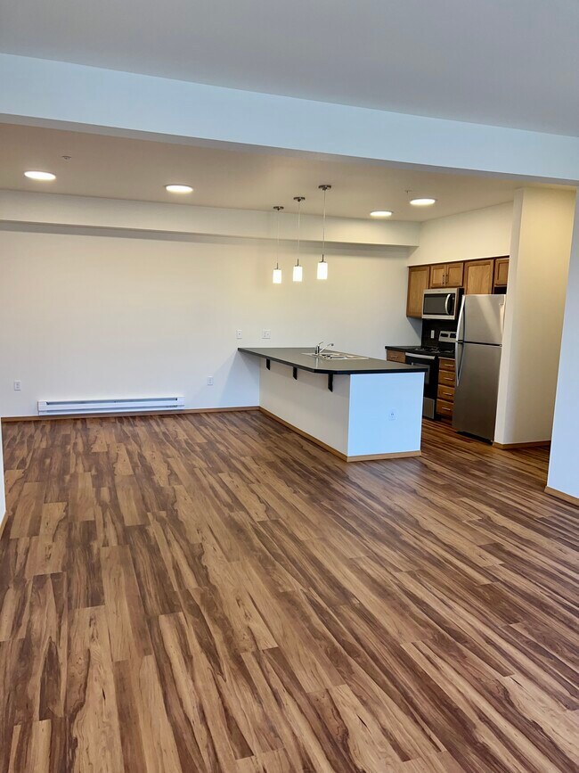 Kitchen/Dining 3x2 Detached - Bluegrass Farms Apartments