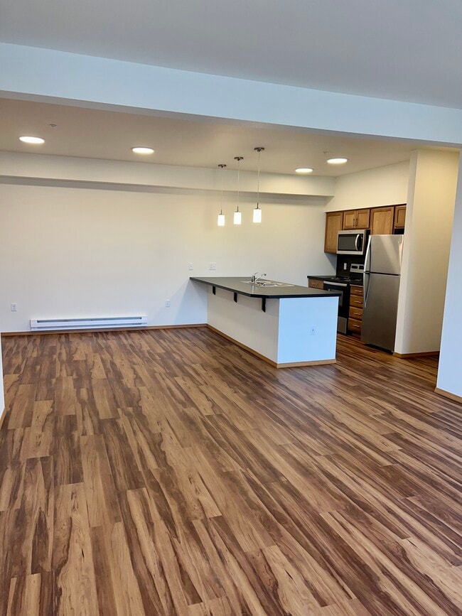 Kitchen/Dining 3x2 Detached - Bluegrass Farms Apartments