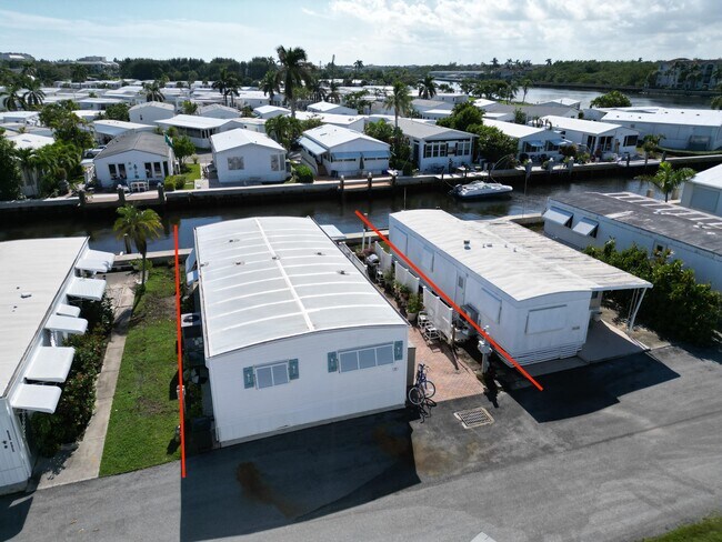 Building Photo - 207 S Ibis Dr