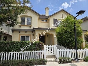 Building Photo - 1467 Normandy Dr
