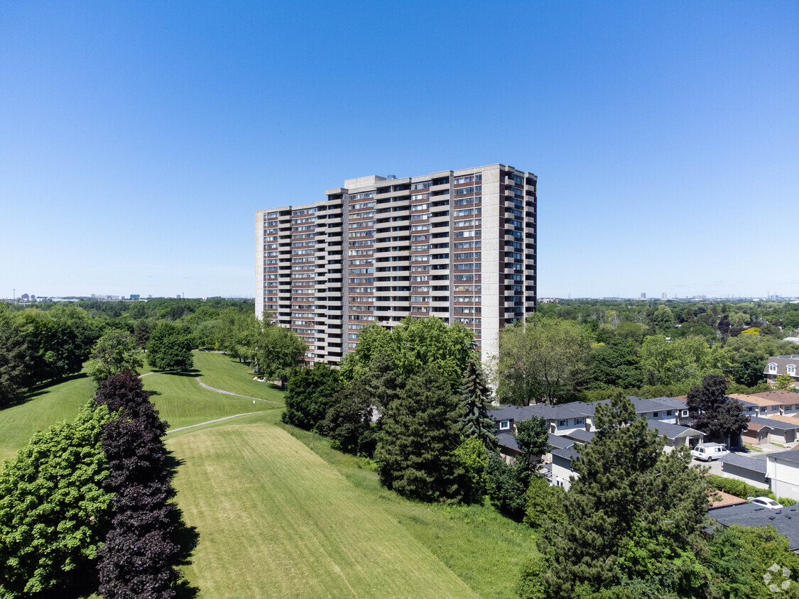 Primary Photo - Forest Lane Apartments